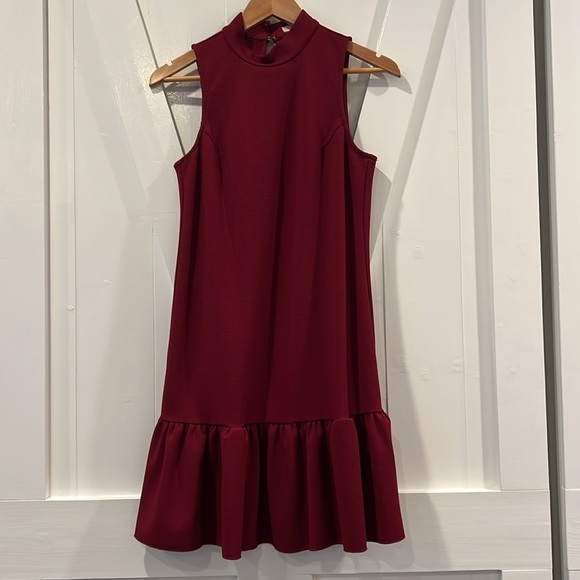 Trina Turk Red Burgundy Sleeveless Drop Peplum Waist Mock Neck Dress Size Small - Picture 1 of 8